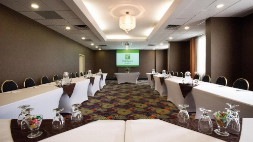 Holiday Inn Hotel & Suites Mississauga image 10