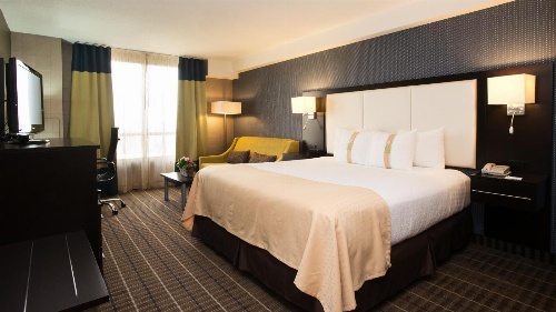 Holiday Inn Hotel & Suites Mississauga image 3